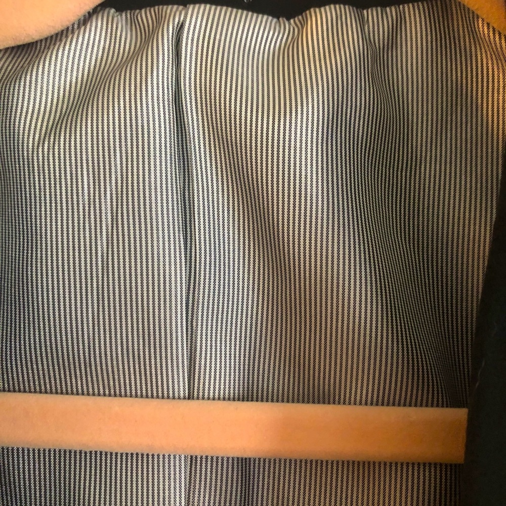 Men’s black suit/sports coat 34R
